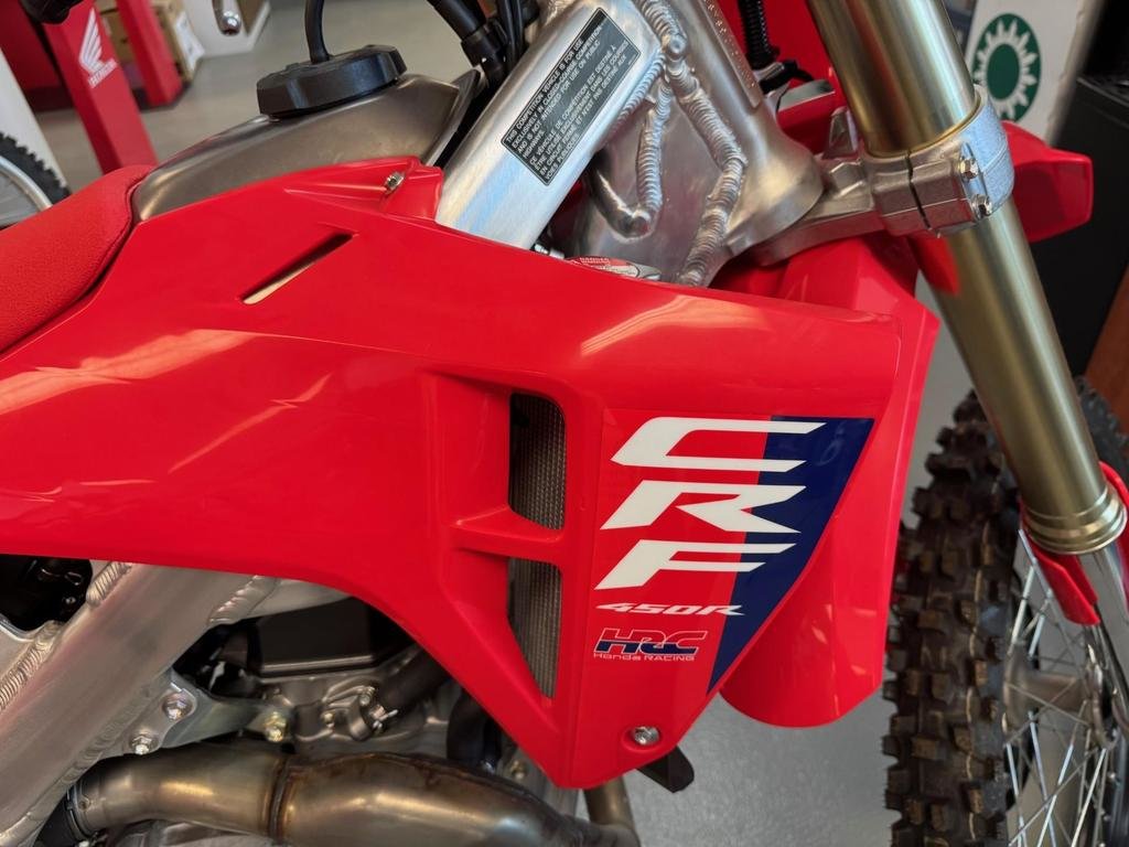 2025 Honda CRF450RS in Charlemagne, Quebec - 2 - w1024h768px