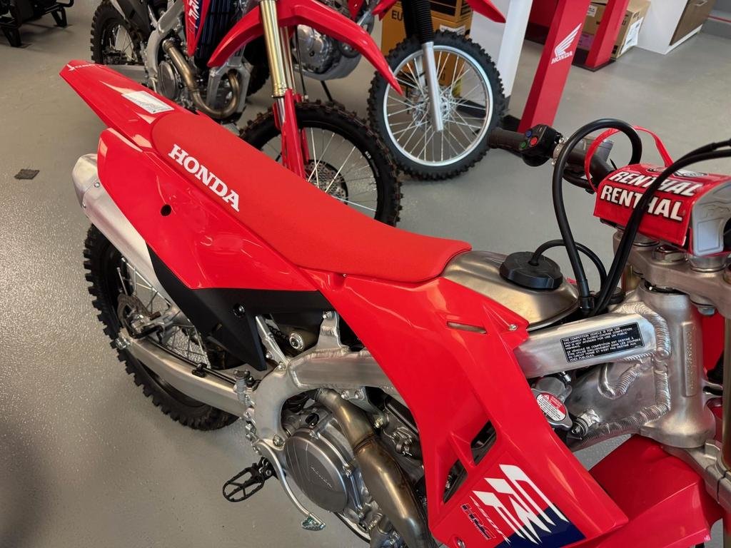 2025 Honda CRF450RS in Charlemagne, Quebec - 3 - w1024h768px