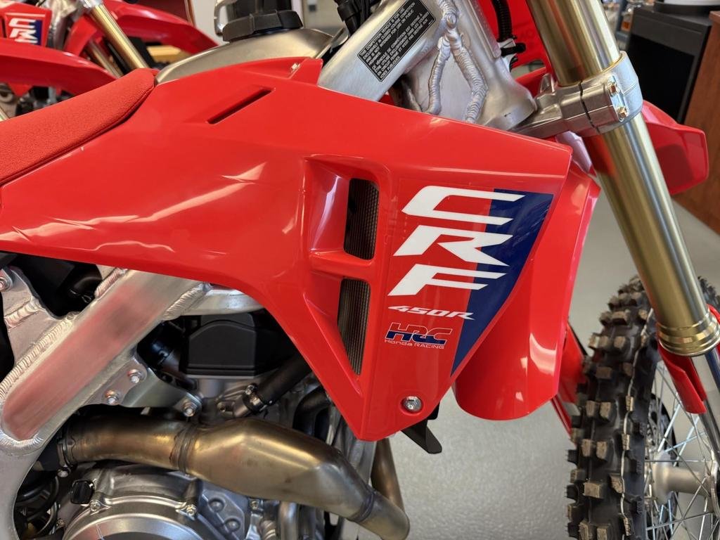 Honda CRF450RT  2026 à Charlemagne, Québec - 2 - w1024h768px