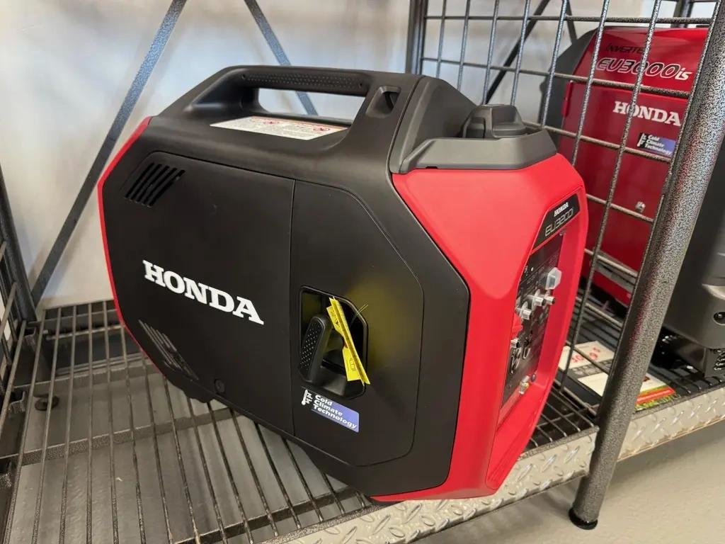 Honda Generatrice EU3200IC  2025 à Charlemagne, Québec - 3 - w1024h768px