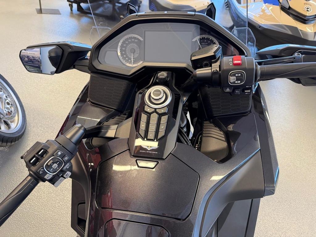 2026 Honda GoldWing 1800 DCT Tourer Gold Wing in Charlemagne, Quebec - 5 - w1024h768px