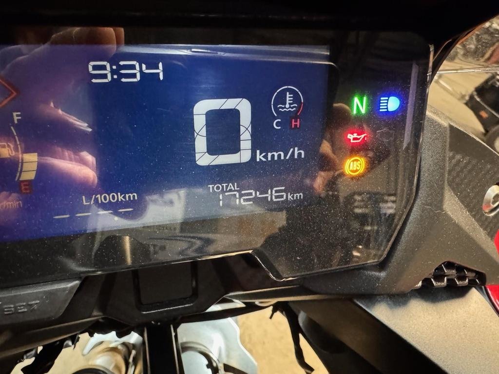 2022 Honda CB500X in Charlemagne, Quebec - 8 - w1024h768px
