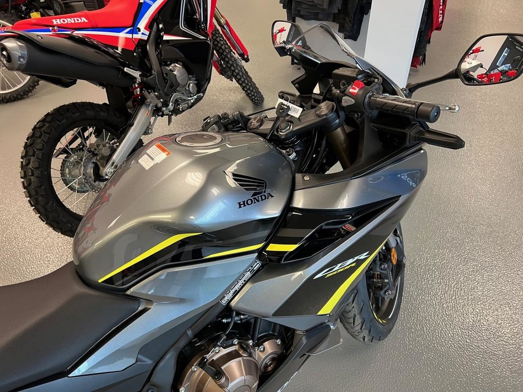 2023 Honda CBR500 CBR 500 in Charlemagne, Quebec - 3 - w1024h768px