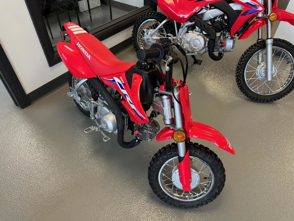 2022  CRF50 CRF 50 in Charlemagne, Quebec - 4 - w1024h768px