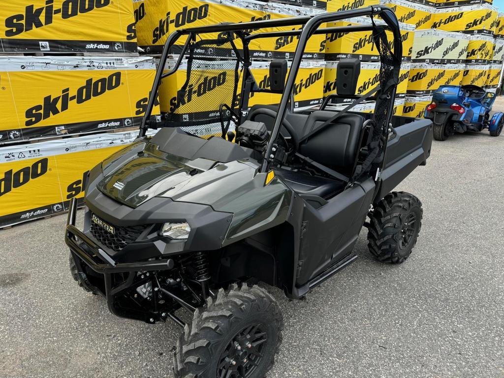 Honda Pioneer 700 VCC  2025 à Charlemagne, Québec - 4 - w1024h768px