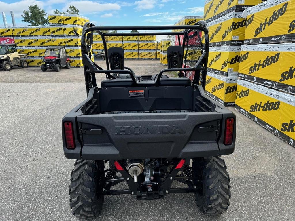 Honda Pioneer 700 VCC  2025 à Charlemagne, Québec - 7 - w1024h768px