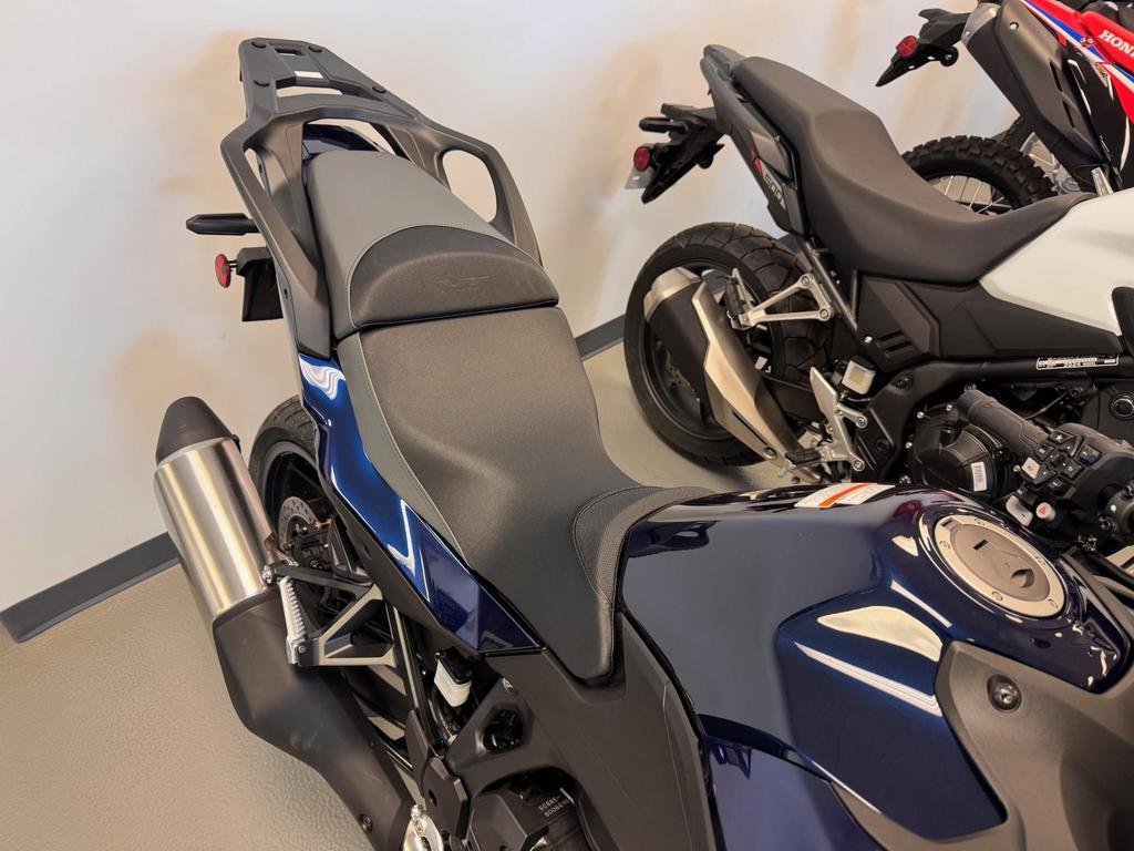 Honda NT1100DS  2025 à Charlemagne, Québec - 3 - w1024h768px