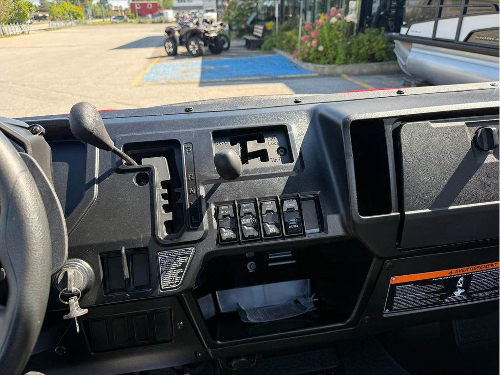 2026 Honda Pioneer 1000 3 places in Charlemagne, Quebec - 7 - w1024h768px