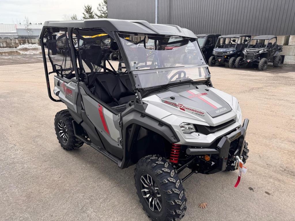 Honda PIONEER 1000 5 PLACES  2025 à Charlemagne, Québec - 6 - w1024h768px