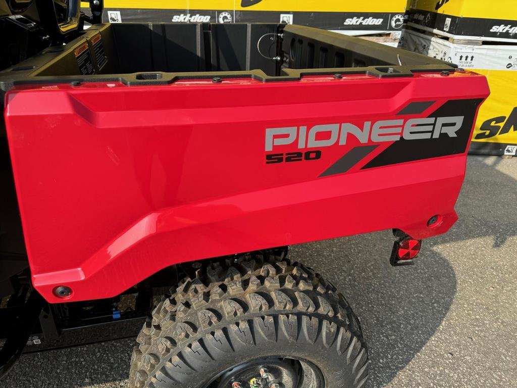 2025  PIONEER 520 in Charlemagne, Quebec - 2 - w1024h768px