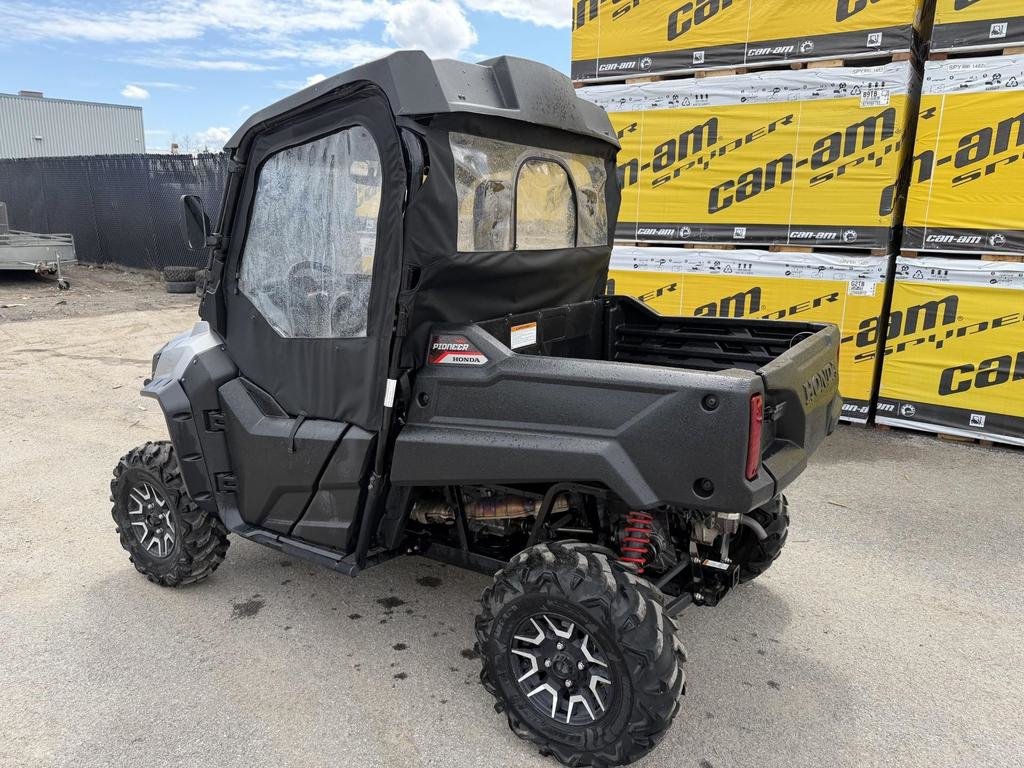 Honda PIONEER 700  2020 à Charlemagne, Québec - 7 - w1024h768px