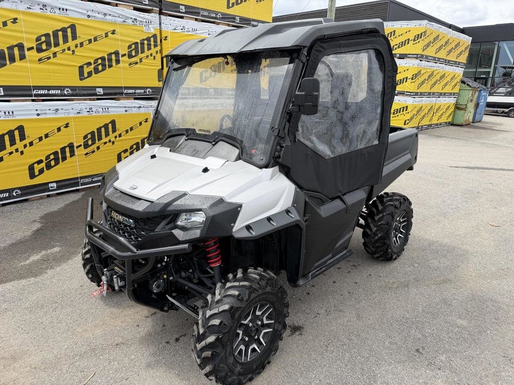 Honda PIONEER 700  2020 à Charlemagne, Québec - 2 - w1024h768px