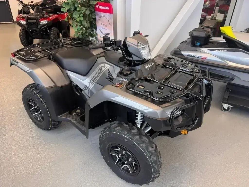2027 Honda Rubicon 520 DCT IRS EPS De Luxe in Charlemagne, Quebec - 2 - w1024h768px