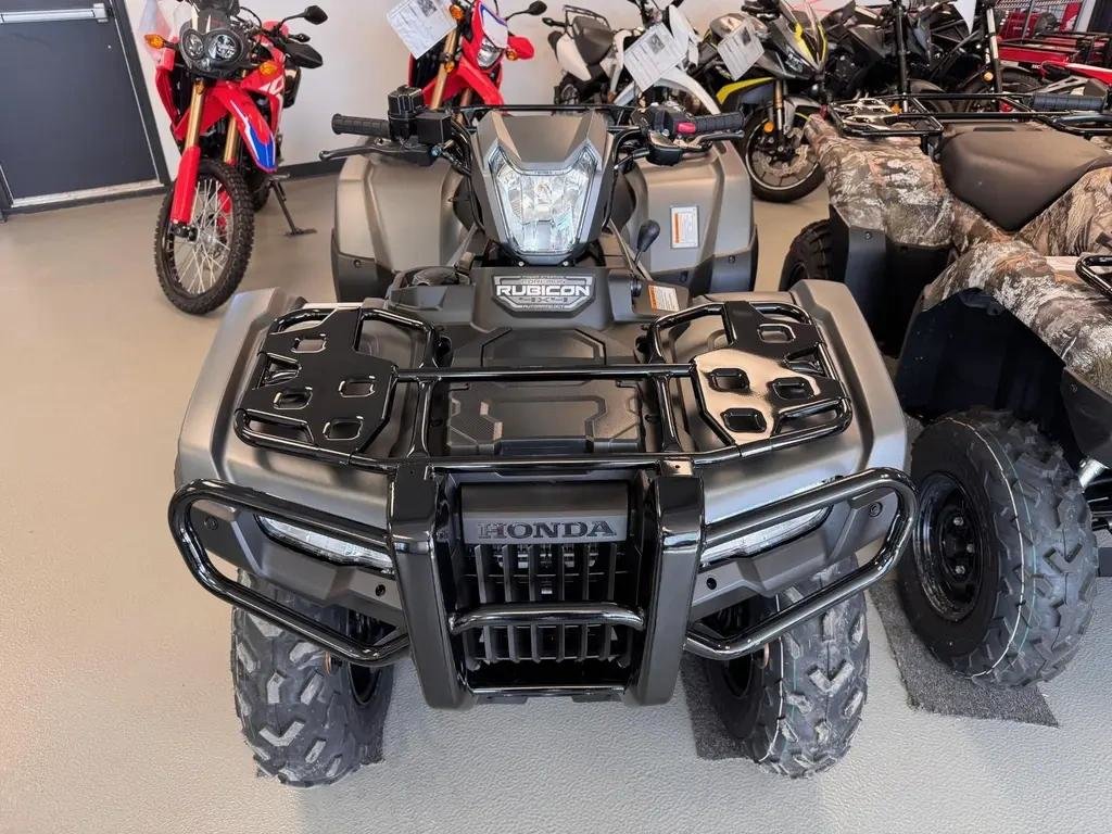 2025 Honda Rubicon 520 DCT IRS EPS in Charlemagne, Quebec - 5 - w1024h768px