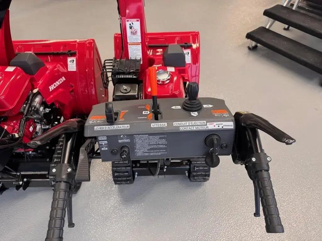 2026 Honda Souffleuse Honda HSS724CTD in Charlemagne, Quebec - 5 - w1024h768px