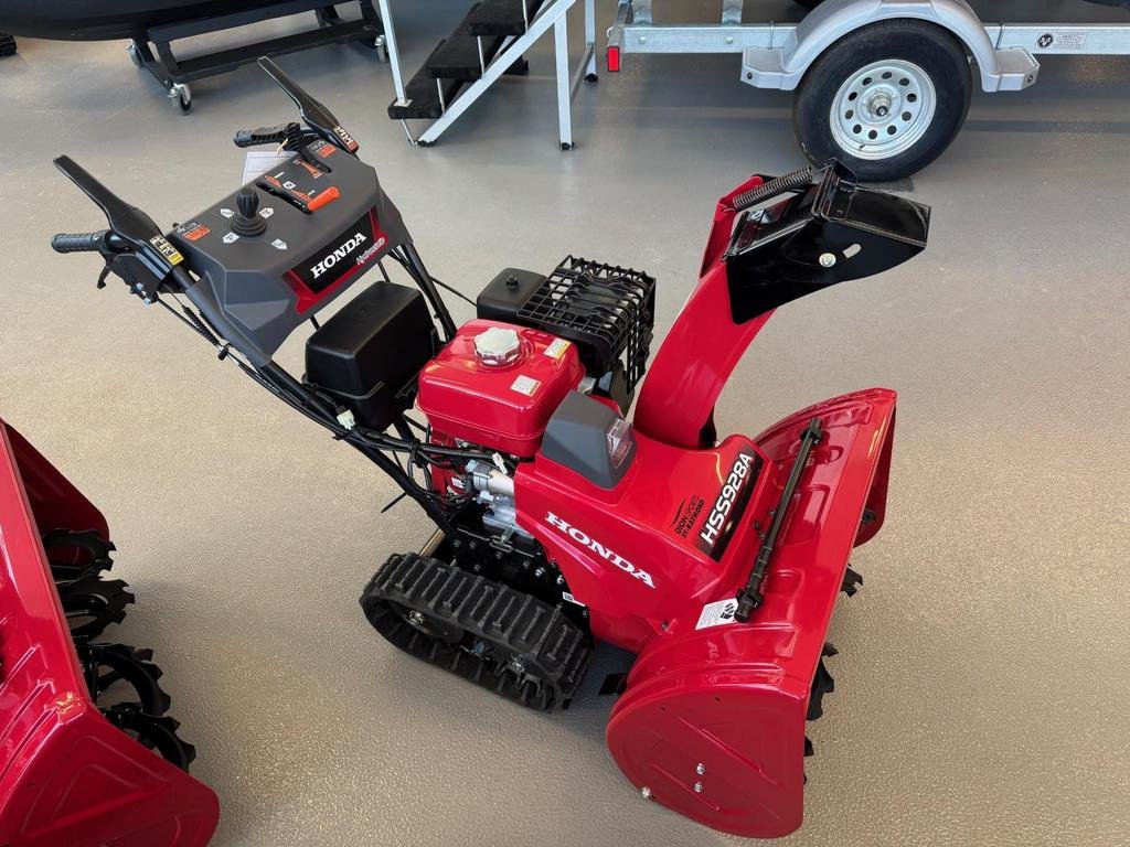 Honda Souffleuse Honda HSS928CTD  2024 à Charlemagne, Québec - 3 - w1024h768px