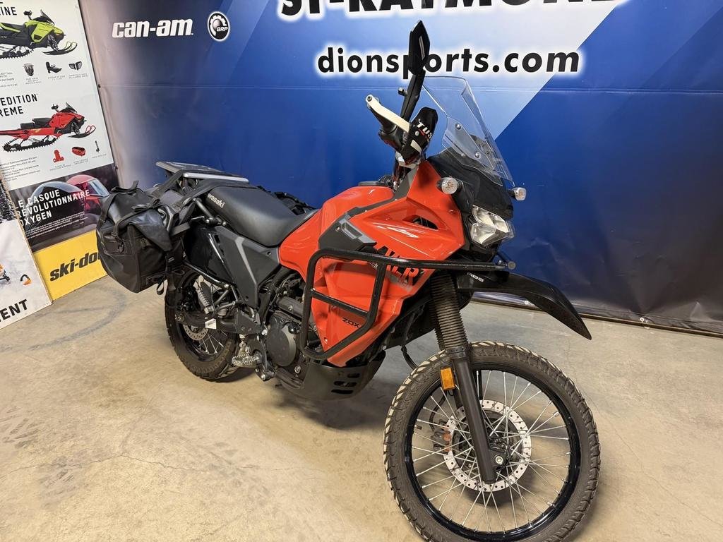 Kawasaki KLR650  2022 à Charlemagne, Québec - 2 - w1024h768px