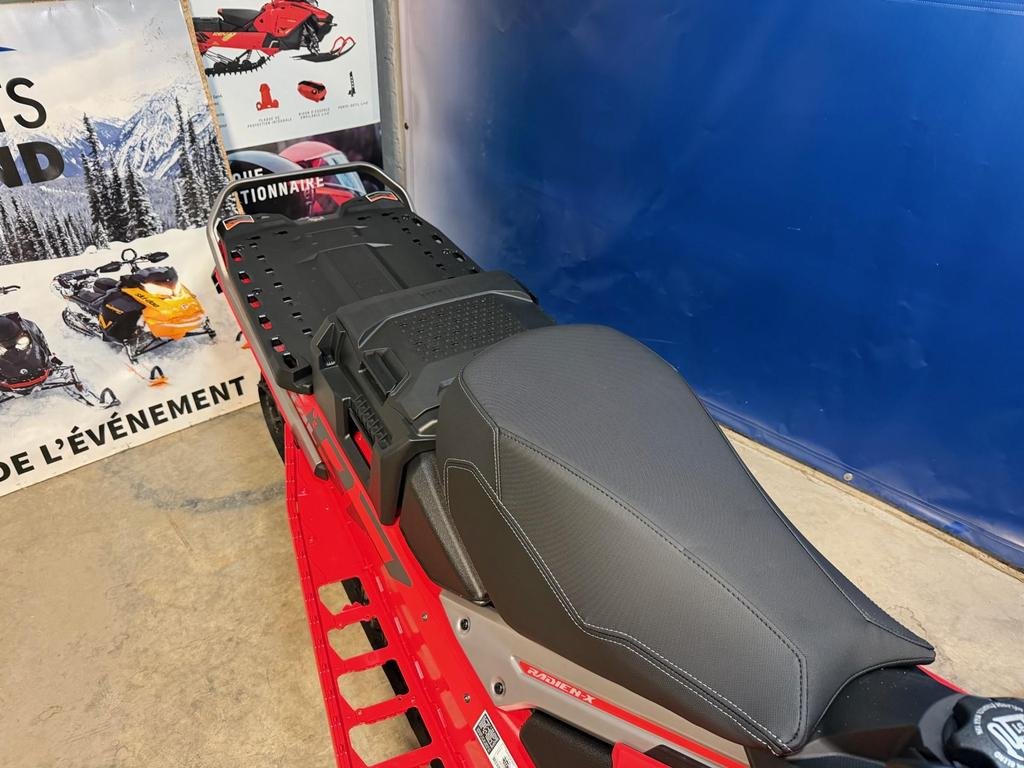 Lynx Brutal RE 20 850 E-TEC  2024 à Charlemagne, Québec - 5 - w1024h768px