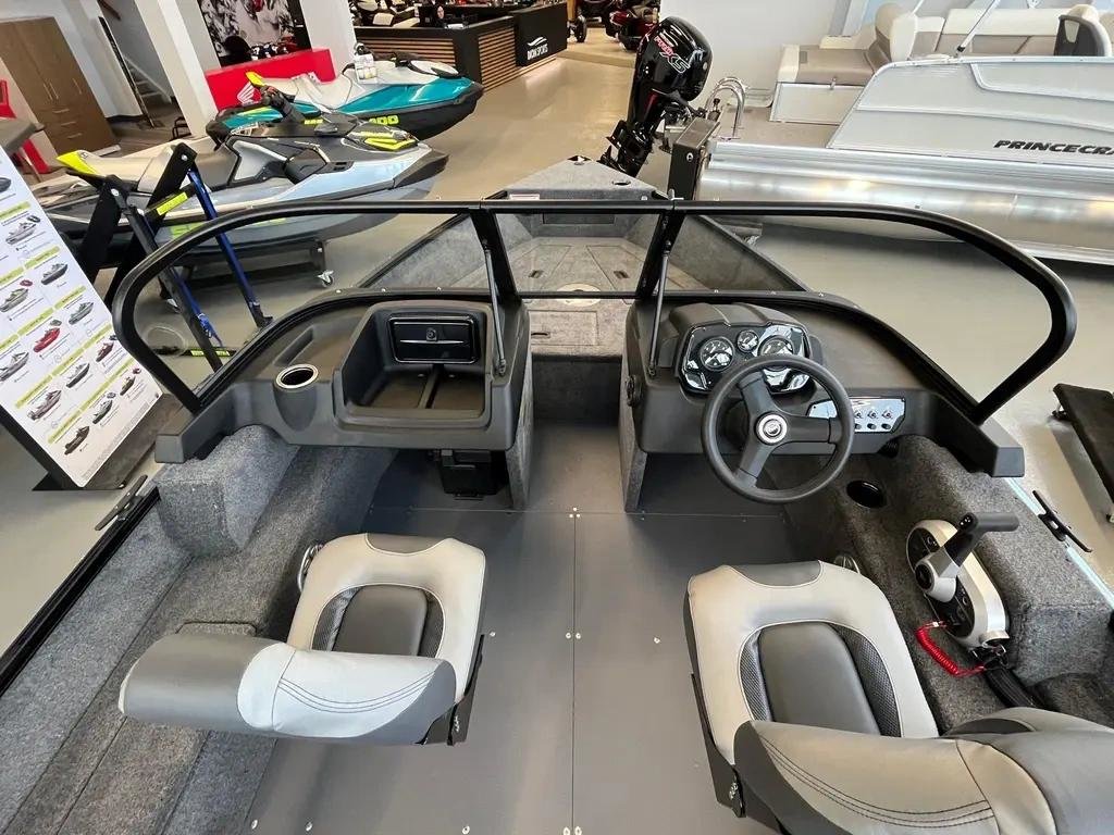 2026 Princecraft HOLIDAY 162 WS MAX 60 hp in Charlemagne, Quebec - 7 - w1024h768px