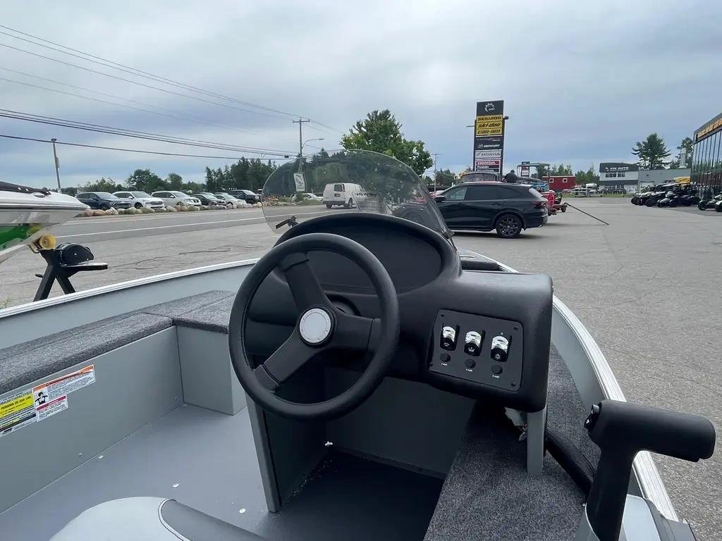 2025 Princecraft RESORTER 160 SC 40 HP CT (Rabais de 2000$) in Charlemagne, Quebec - 4 - w1024h768px