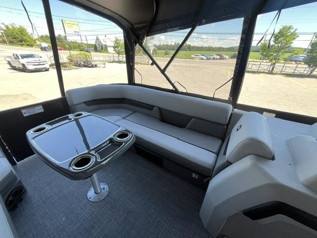 2026 Princecraft Vectra 23 Rl 3 quilles 150 hp Pro XS et Toit Campeur in Charlemagne, Quebec - 7 - w1024h768px