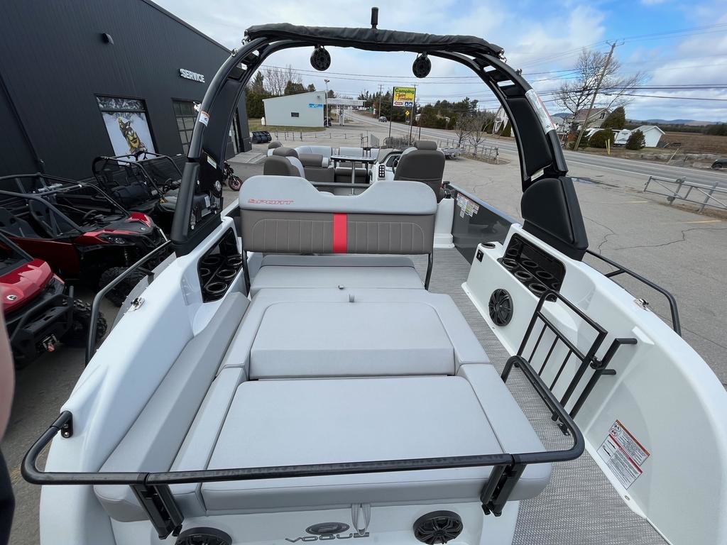 Princecraft VOGUE 27 RL 500 Racing Démo( Rabais 80 000$)  2024 à Charlemagne, Québec - 4 - w1024h768px