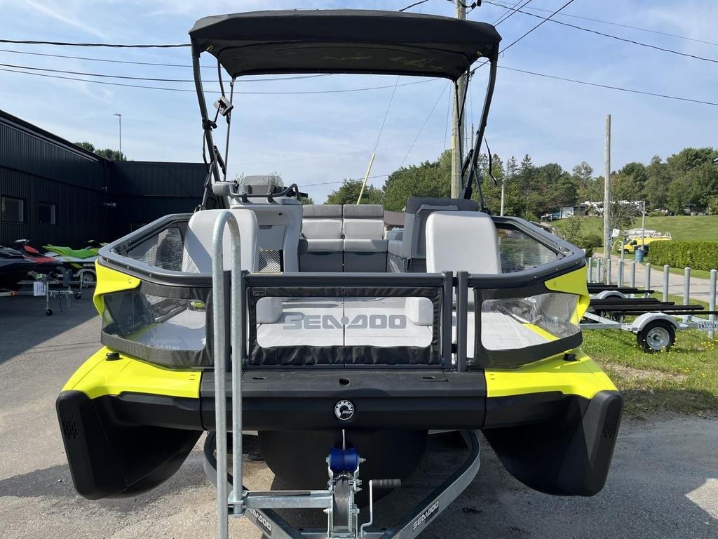 Sea-Doo 2023 SWITCH SPORT 18'' 230 + 3 ans BRP (Rabais de 12994$ + 2000$ en accessoires Brp)  2023 à Charlemagne, Québec - 3 - w1024h768px