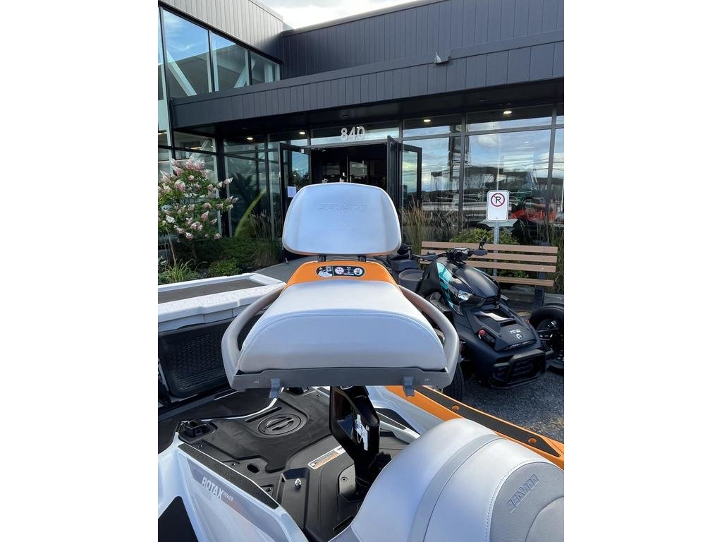 Sea-Doo FISHPRO TROPHY 170 TECH (Rabais de 4700$)+ 2 ans Brp  2023 à Charlemagne, Québec - 3 - w1024h768px