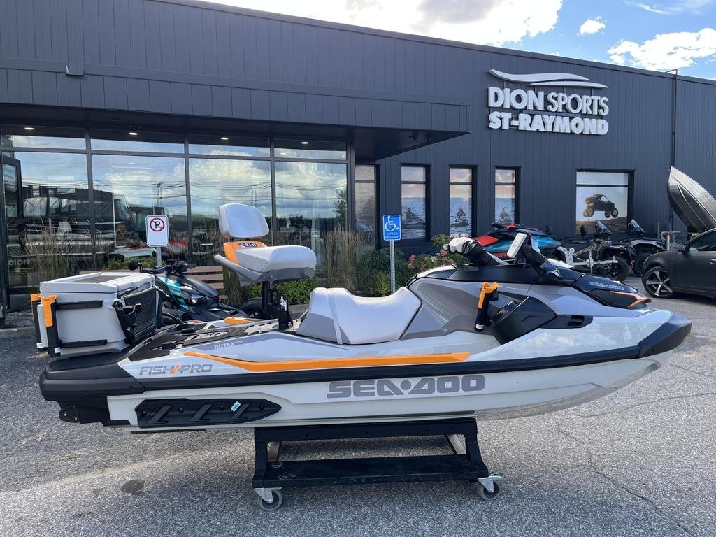 Sea-Doo FISHPRO TROPHY 170 TECH (Rabais de 4700$)+ 2 ans Brp  2023 à Charlemagne, Québec - 1 - w1024h768px