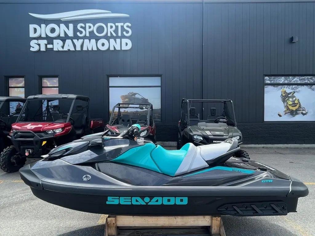 Sea-Doo GTR 230  2026 à Charlemagne, Québec - 2 - w1024h768px