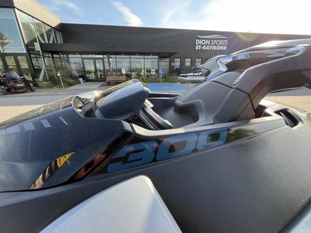2020 Sea-Doo GTX 300 LIMITED in Charlemagne, Quebec - 7 - w1024h768px