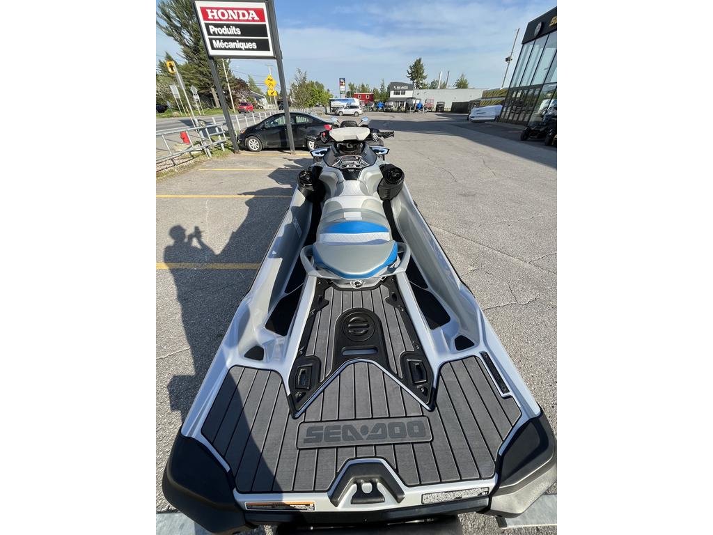 2020 Sea-Doo GTX 300 LIMITED in Charlemagne, Quebec - 6 - w1024h768px