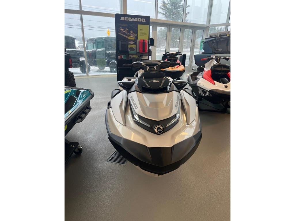 2026 Sea-Doo GTX LIMITED 325 in Charlemagne, Quebec - 3 - w1024h768px