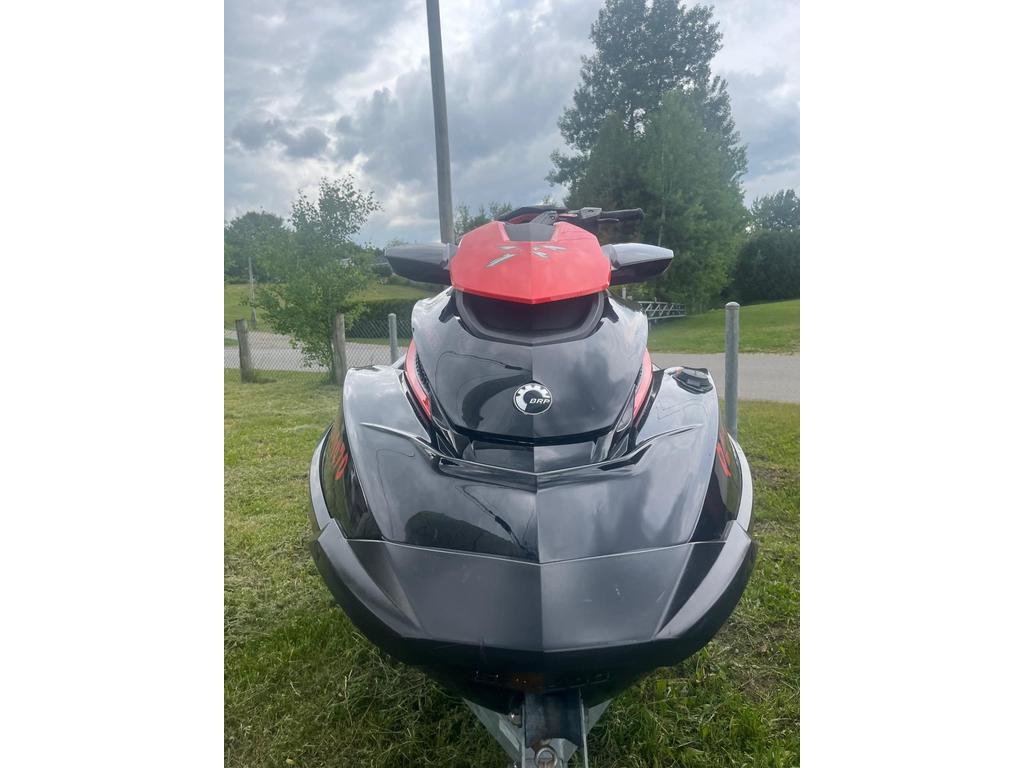 Sea-Doo RXT-X 260  2010 à Charlemagne, Québec - 3 - w1024h768px