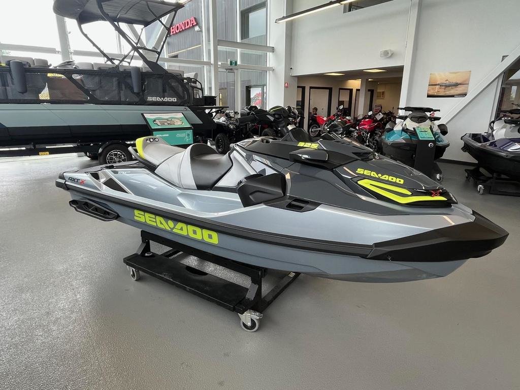 Sea-Doo RXT X 325 ( Rabais de 1250$)  2025 à Charlemagne, Québec - 1 - w1024h768px