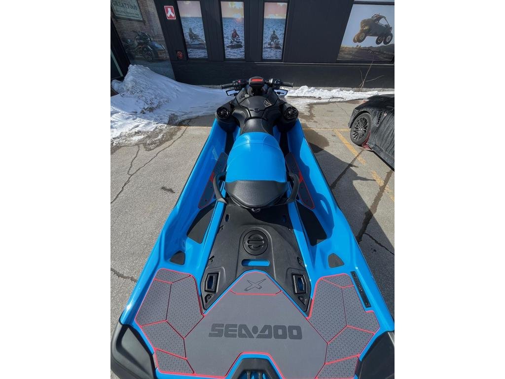 Sea-Doo RXT X 325 (4 ans de protection)  2026 à Charlemagne, Québec - 4 - w1024h768px