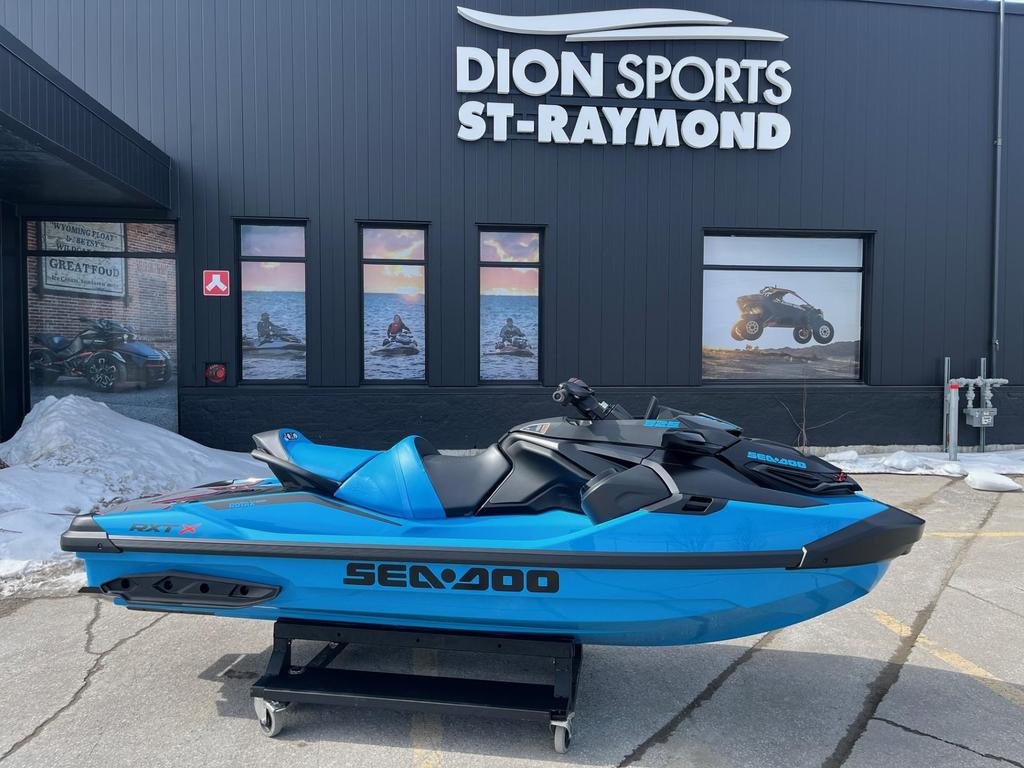 Sea-Doo RXT X 325  2026 à Charlemagne, Québec - 1 - w1024h768px