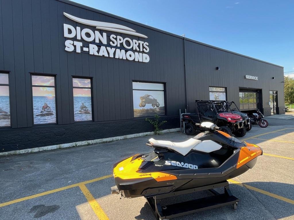 2015 Sea-Doo SPARK 2 places BASE in Charlemagne, Quebec - 2 - w1024h768px