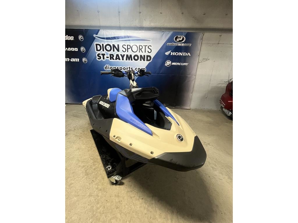 2025 Sea-Doo SPARK TRIXX 1 PLACE AUDIO (Rabais de 1500$) in Charlemagne, Quebec - 1 - w1024h768px