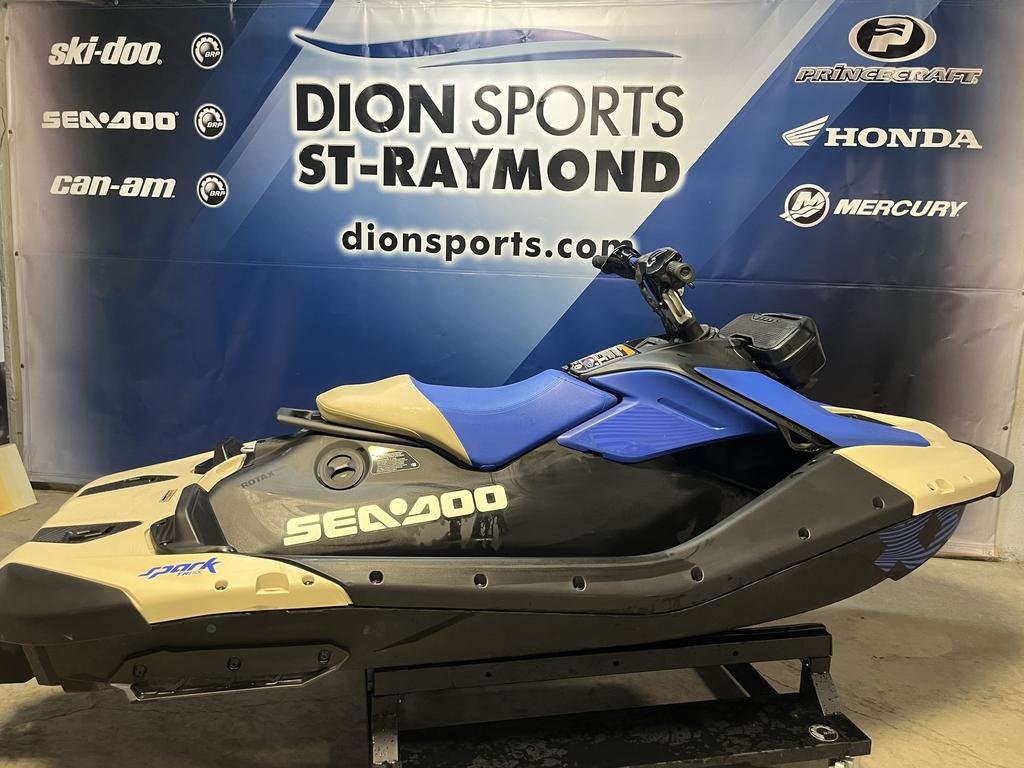 2025 Sea-Doo SPARK TRIXX 1 PLACE AUDIO (Rabais de 1500$) in Charlemagne, Quebec - 2 - w1024h768px