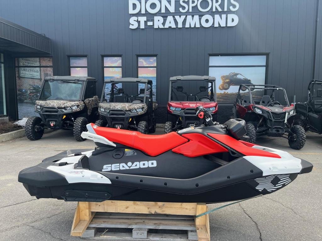 Sea-Doo SPARK TRIXX 1 PLACE AUDIO (Rabais de 2000$)  2025 à Charlemagne, Québec - 6 - w1024h768px