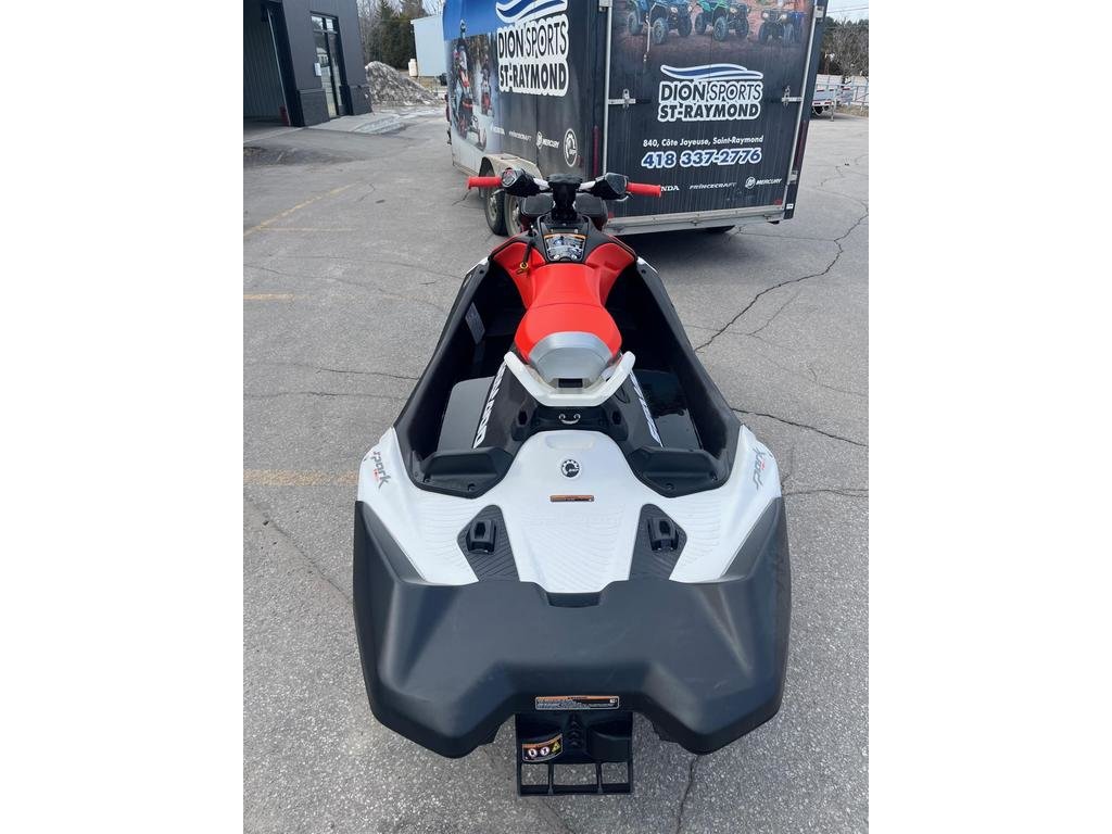 Sea-Doo SPARK TRIXX 1 PLACE AUDIO (Rabais de 2000$)  2025 à Charlemagne, Québec - 7 - w1024h768px
