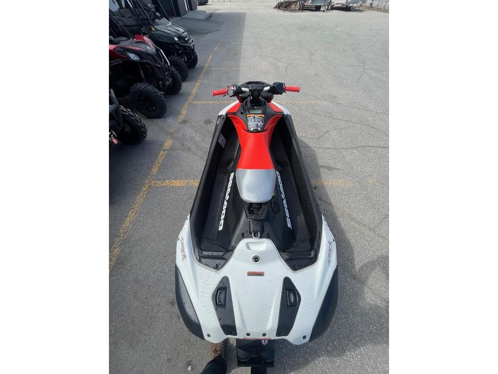 Sea-Doo SPARK TRIXX 1 PLACE AUDIO (Rabais de 2000$)  2025 à Charlemagne, Québec - 4 - w1024h768px