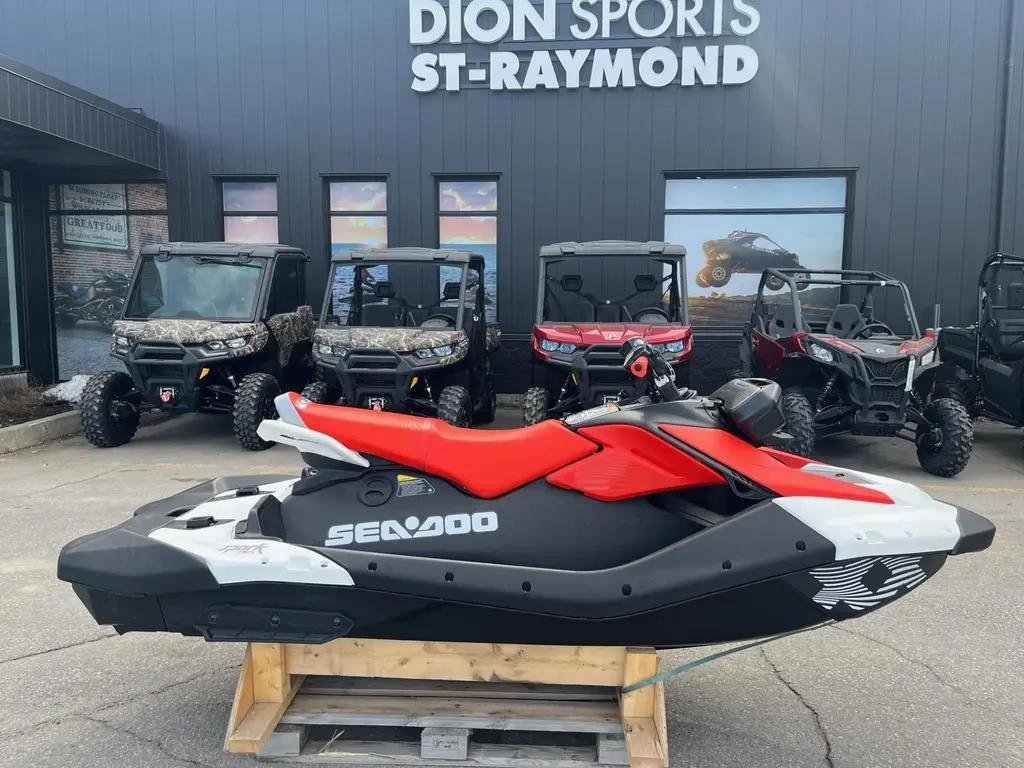 Sea-Doo SPARK TRIXX 3 PLACE AUDIO  2026 à Charlemagne, Québec - 4 - w1024h768px