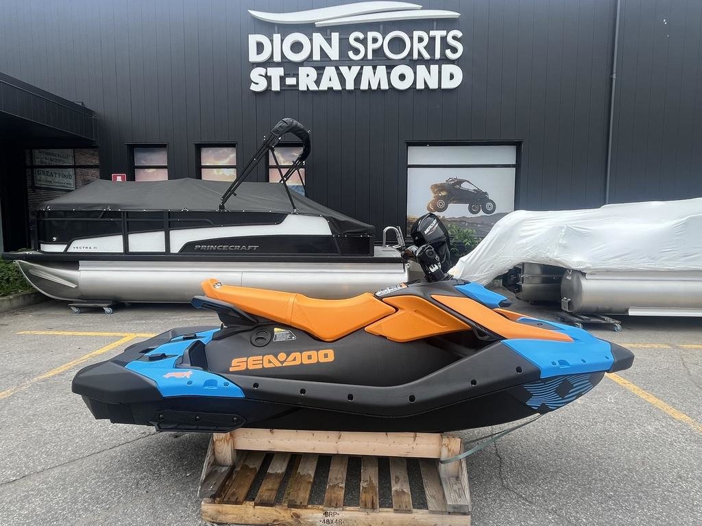 Sea-Doo SPARK TRIXX 3 PLACES  2026 à Charlemagne, Québec - 1 - w1024h768px
