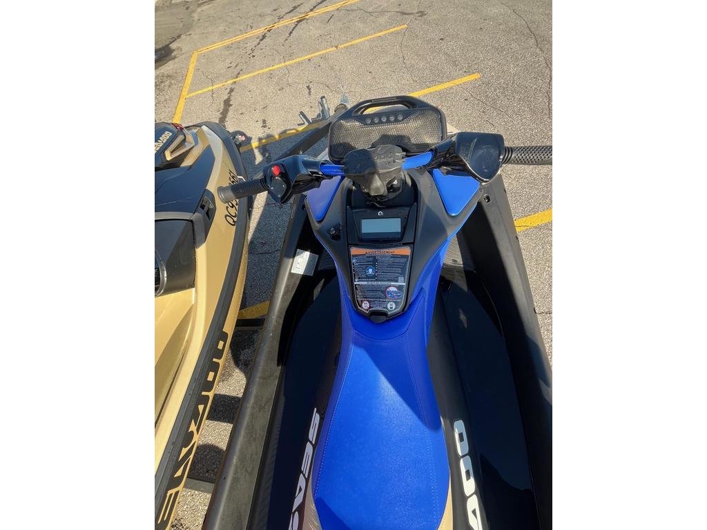 Sea-Doo SPARK TRIXX 3 PLACES Audio ( 4 heures )  2025 à Charlemagne, Québec - 4 - w1024h768px