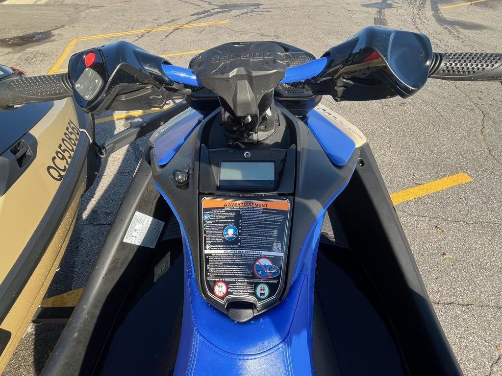 Sea-Doo SPARK TRIXX 3 PLACES Audio ( 4 heures )  2025 à Charlemagne, Québec - 3 - w1024h768px