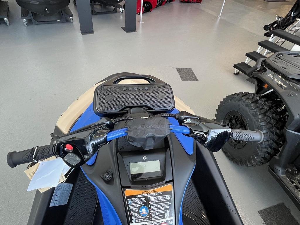 2025 Sea-Doo SPARK TRIXX  AUDIO 3 PLACES (RABAIS DE 1350$) in Charlemagne, Quebec - 4 - w1024h768px
