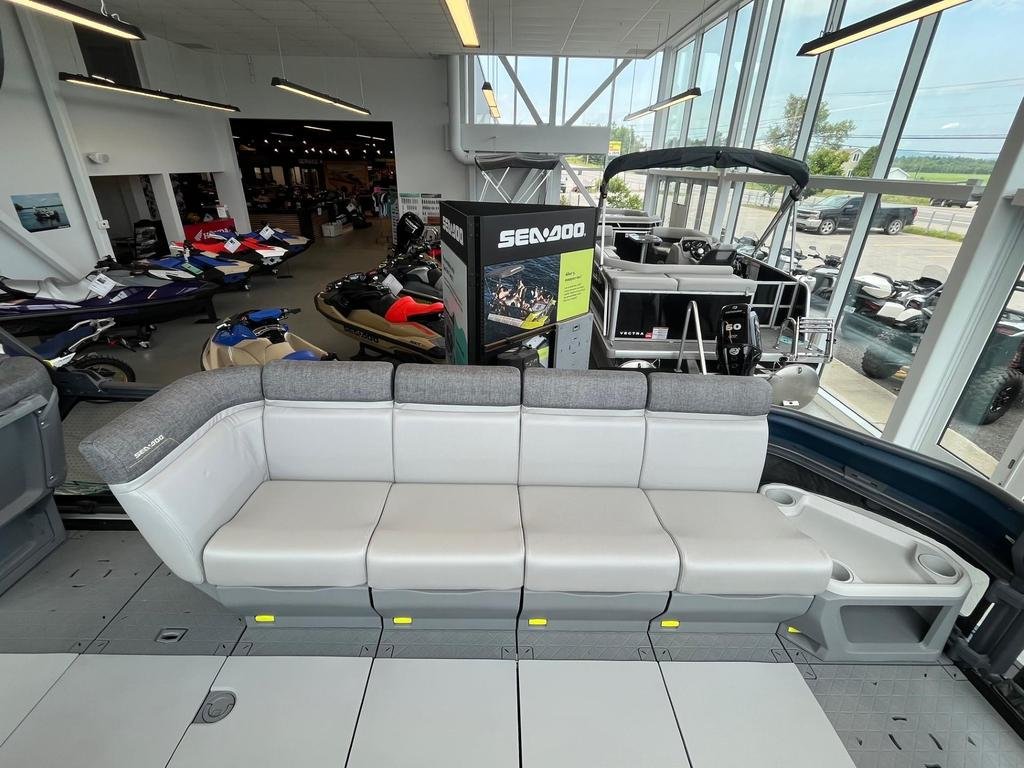 2024 Sea-Doo SWITCH CRUISE 21 pieds 230 (Rabais de 15000$) in Charlemagne, Quebec - 5 - w1024h768px