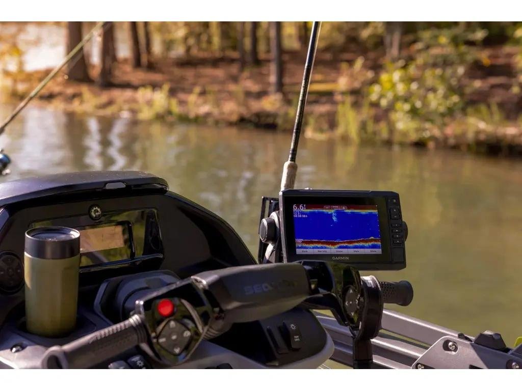 Sea-Doo SWITCH FISH 21 230 hp ( 5 ans de protections )  2026 à Charlemagne, Québec - 3 - w1024h768px